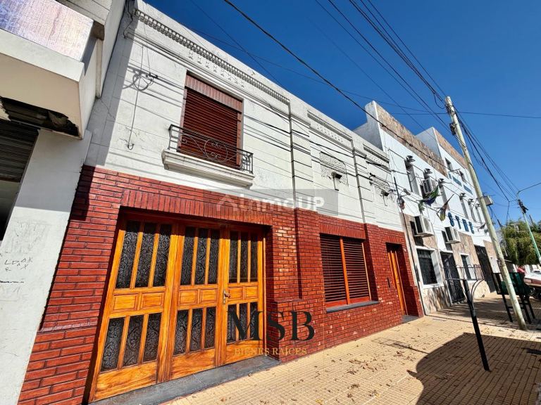Casa en Venta en Ensenada, G.B.A. Zona Sur