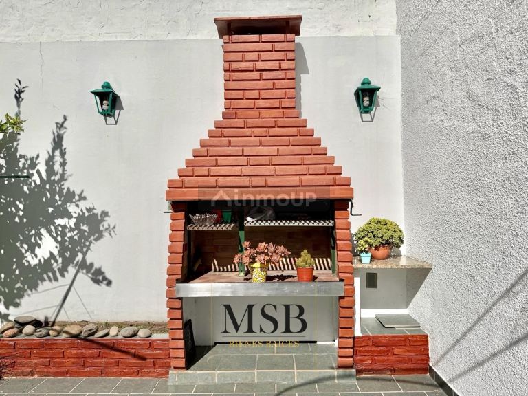 Casa en Venta en Ensenada, G.B.A. Zona Sur