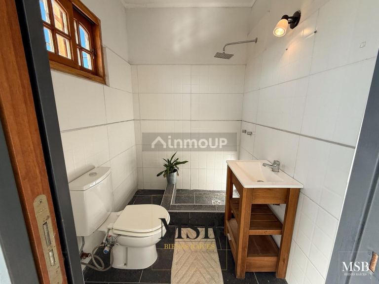 Casa en Venta en Ensenada, G.B.A. Zona Sur