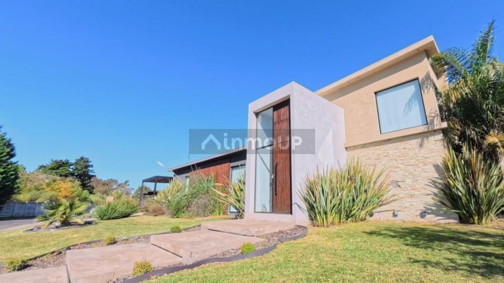 Casa en Alquiler en Escobar, G.B.A. Zona Norte