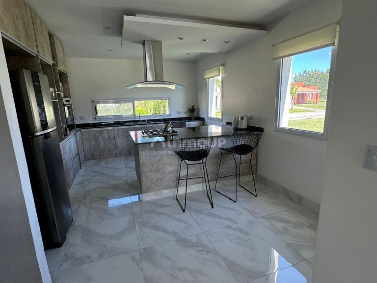 Casa en Venta en San Vicente, G.B.A. Zona Sur