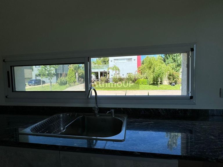 Casa en Venta en San Vicente, G.B.A. Zona Sur