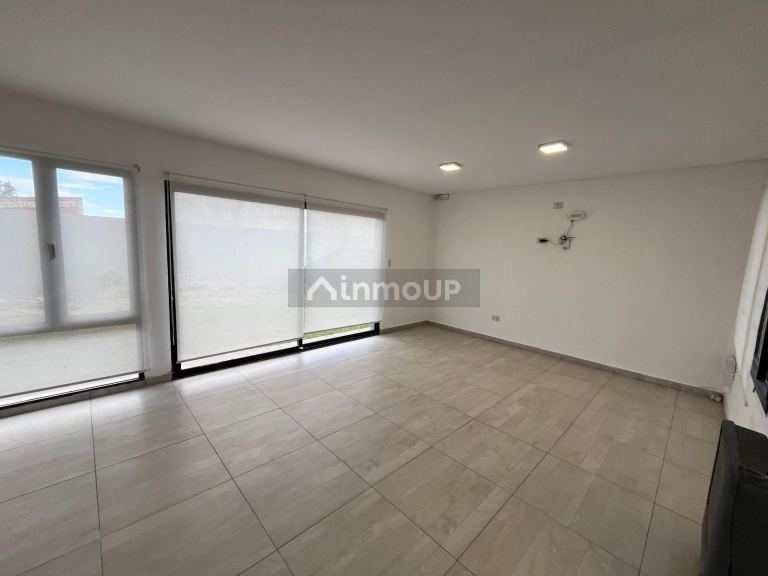 Casa en Alquiler en Neuquen, Neuquen