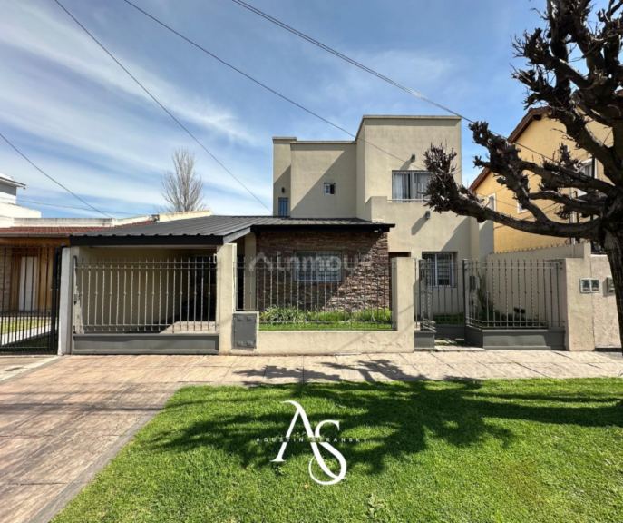 Casa en Venta en Hurlingham, G.B.A. Zona Oeste