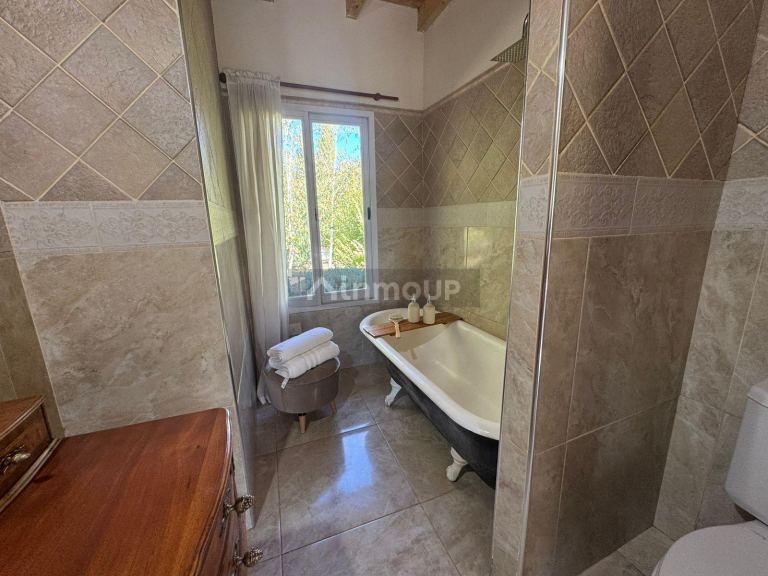 Casa en Venta en General Roca, Rio Negro