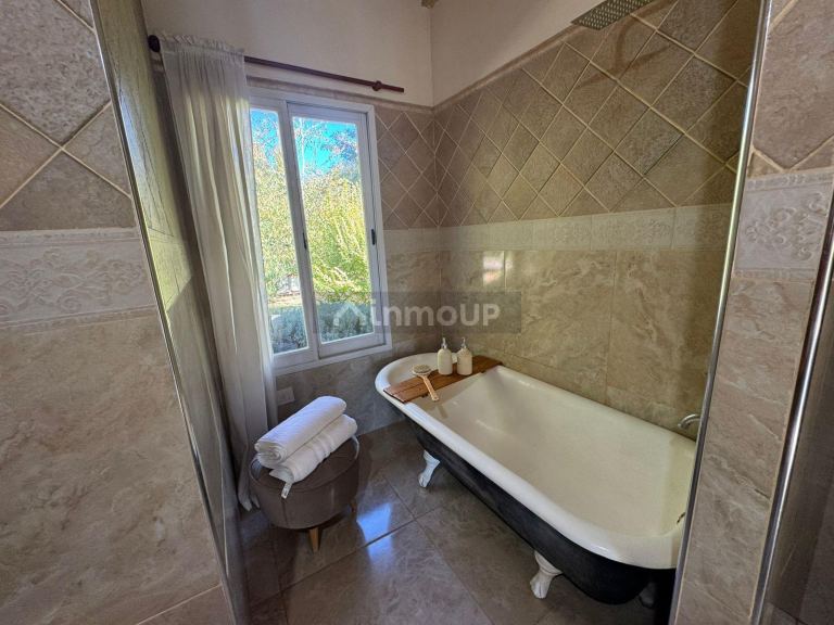 Casa en Venta en General Roca, Rio Negro