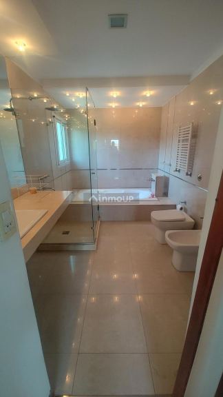 Casa en Venta en Rosario, Santa Fe