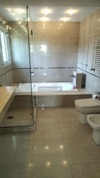 Casa en Venta en Rosario, Santa Fe
