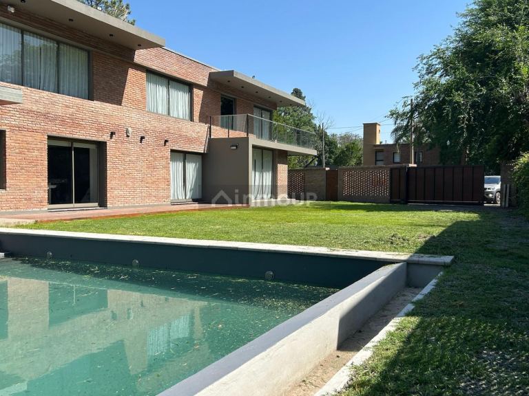 Casa en Venta en Funes, Santa Fe