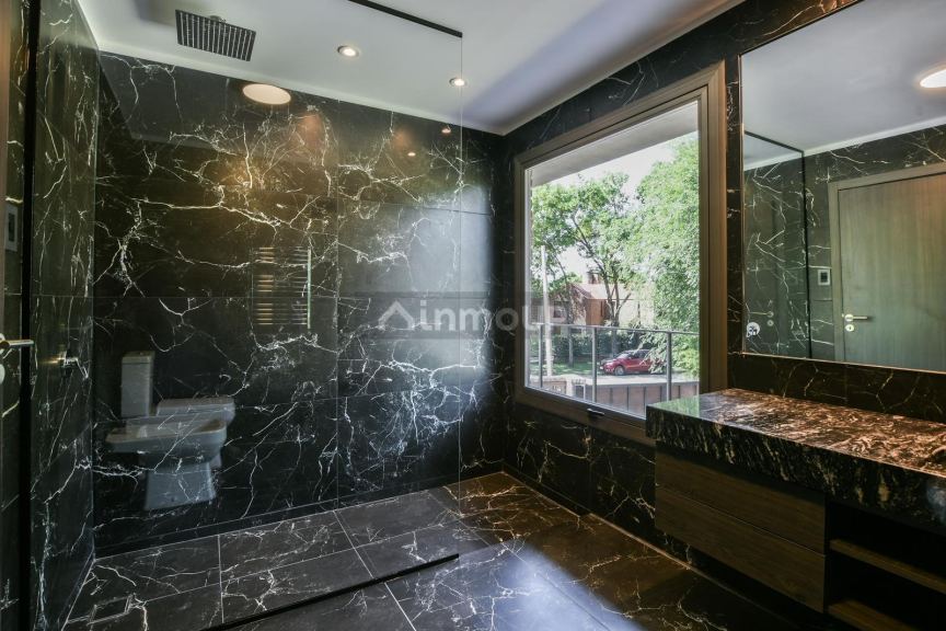 Casa en Venta en Funes, Santa Fe