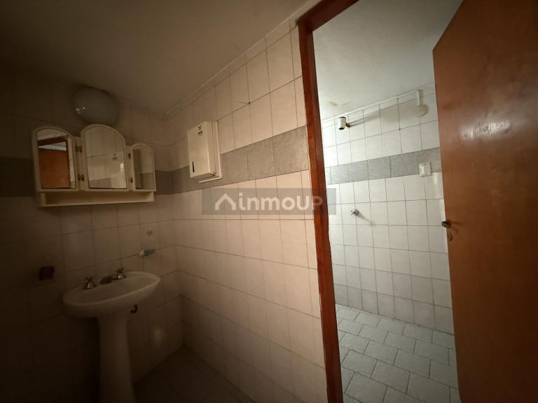 Local Comercial en Alquiler en Rosario, Santa Fe