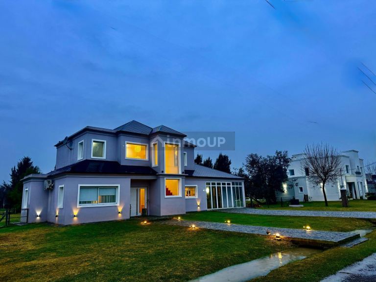 Casa en Venta en Esteban Echeverria, G.B.A. Zona Sur