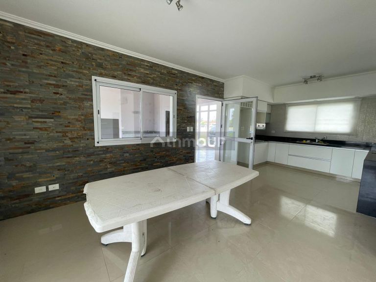 Casa en Venta en Esteban Echeverria, G.B.A. Zona Sur