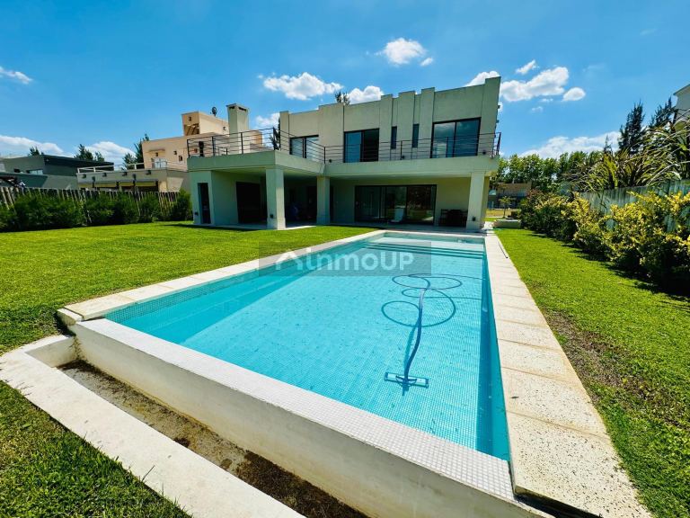 Casa en Venta en San Vicente, G.B.A. Zona Sur