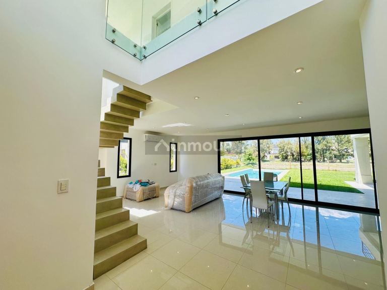Casa en Venta en San Vicente, G.B.A. Zona Sur
