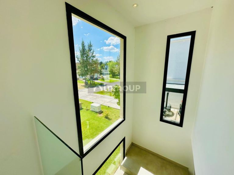 Casa en Venta en San Vicente, G.B.A. Zona Sur