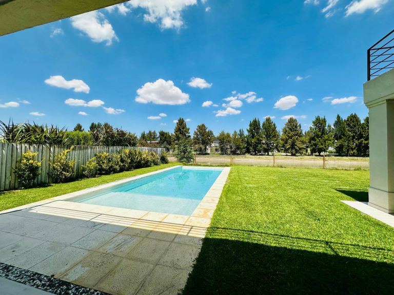 Casa en Venta en San Vicente, G.B.A. Zona Sur