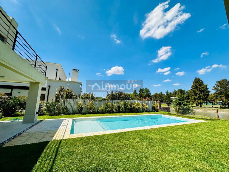 Casa en Venta en San Vicente, G.B.A. Zona Sur