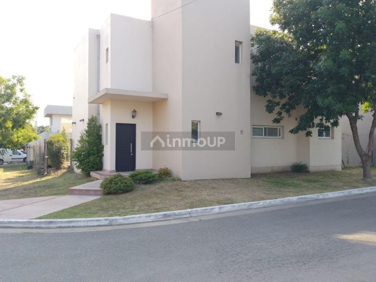 Casa en Venta en Esteban Echeverria, G.B.A. Zona Sur