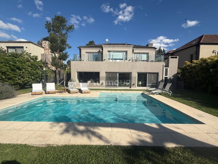 Casa en Venta en Esteban Echeverria, G.B.A. Zona Sur
