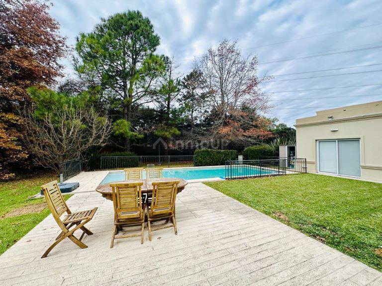 Casa en Venta en Ezeiza, G.B.A. Zona Sur