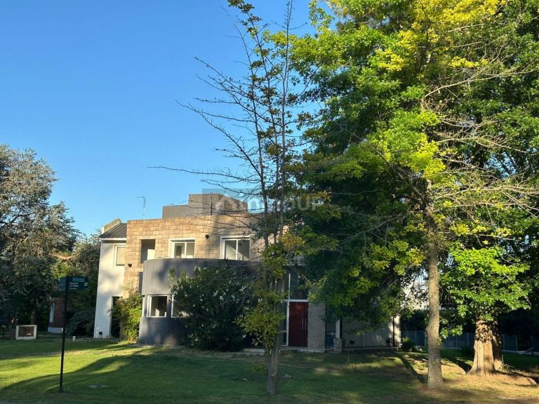 Casa en Venta en San Vicente, G.B.A. Zona Sur
