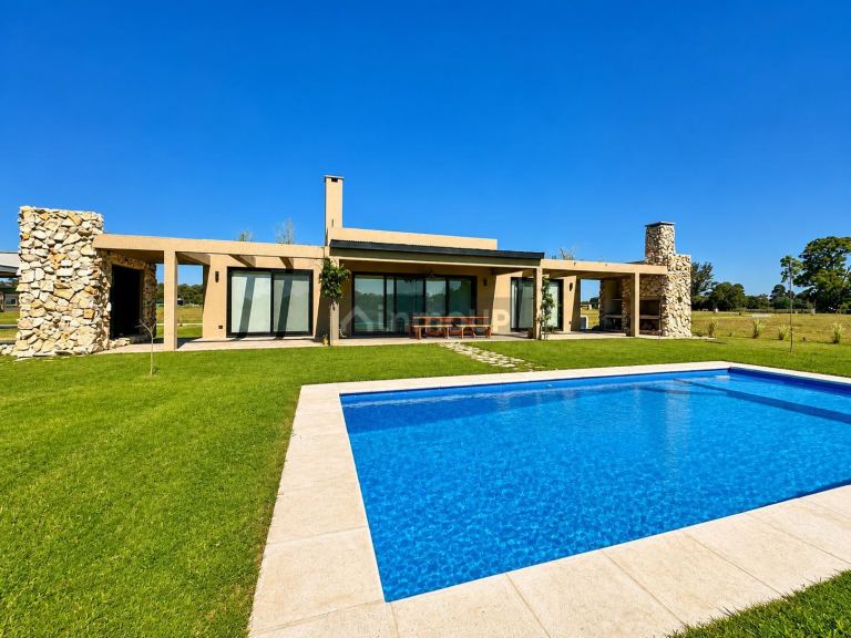 Casa en Venta en Ezeiza, G.B.A. Zona Sur