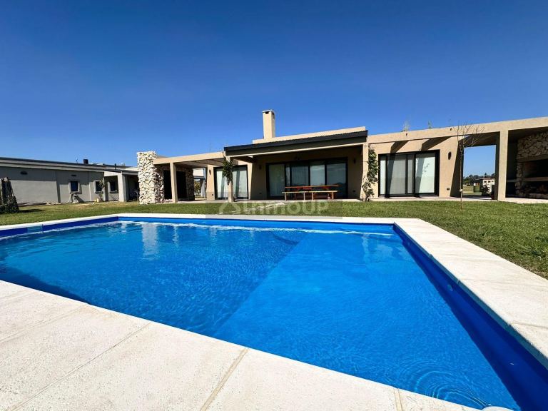 Casa en Venta en Ezeiza, G.B.A. Zona Sur