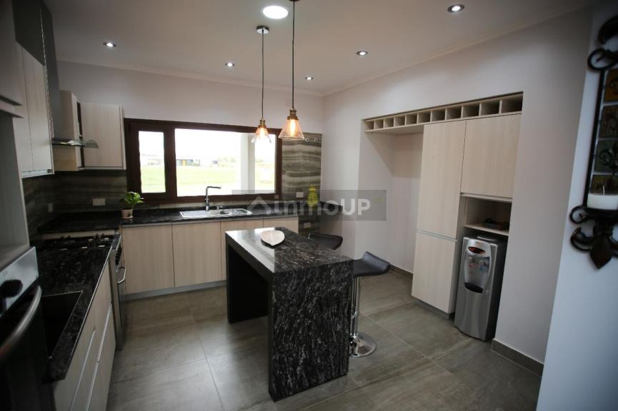 Casa en Venta en Ezeiza, G.B.A. Zona Sur