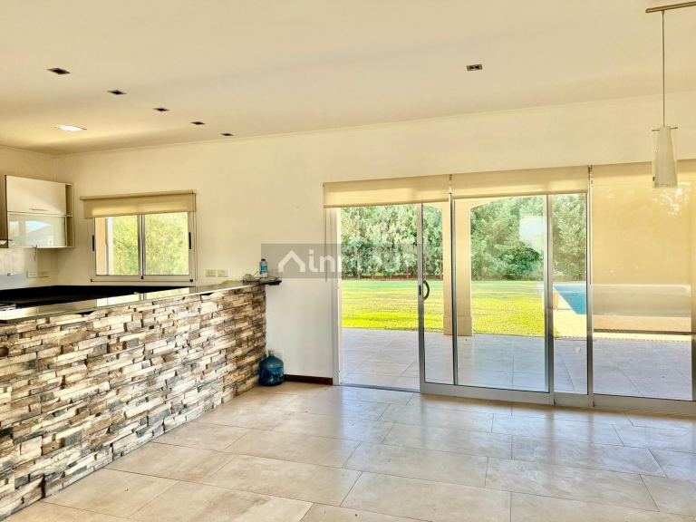 Casa en Alquiler en Esteban Echeverria, G.B.A. Zona Sur