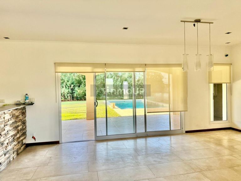 Casa en Alquiler en Esteban Echeverria, G.B.A. Zona Sur