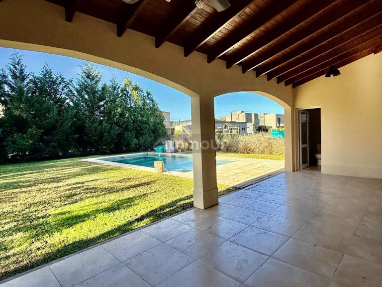 Casa en Alquiler en Esteban Echeverria, G.B.A. Zona Sur