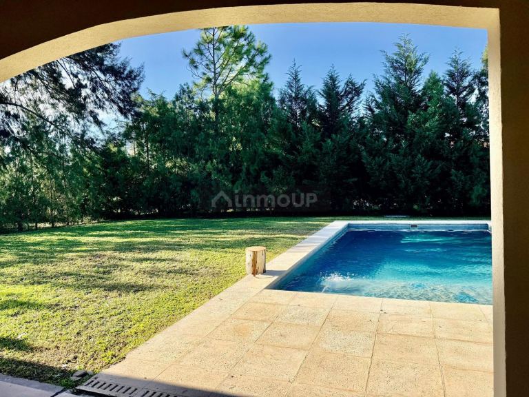 Casa en Alquiler en Esteban Echeverria, G.B.A. Zona Sur