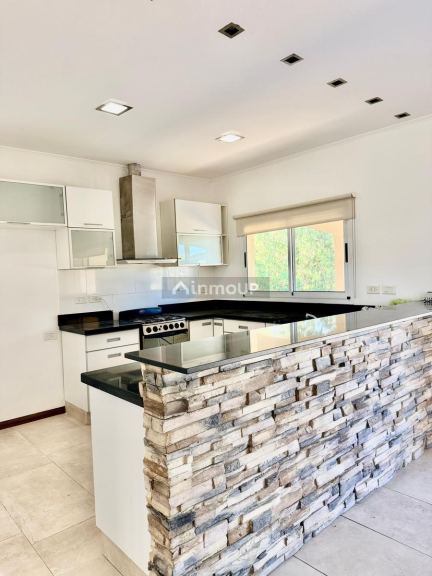 Casa en Alquiler en Esteban Echeverria, G.B.A. Zona Sur
