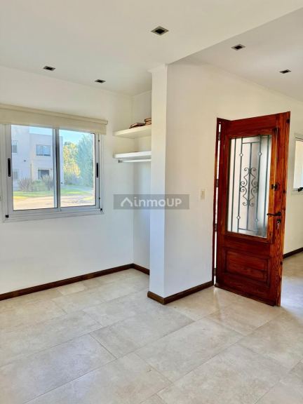 Casa en Alquiler en Esteban Echeverria, G.B.A. Zona Sur
