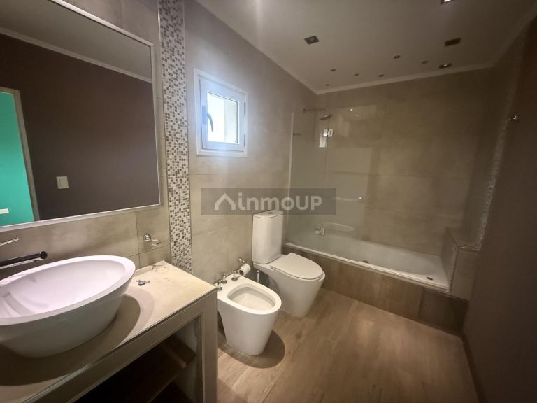Casa en Alquiler en Esteban Echeverria, G.B.A. Zona Sur