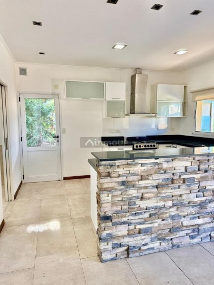 Casa en Alquiler en Esteban Echeverria, G.B.A. Zona Sur