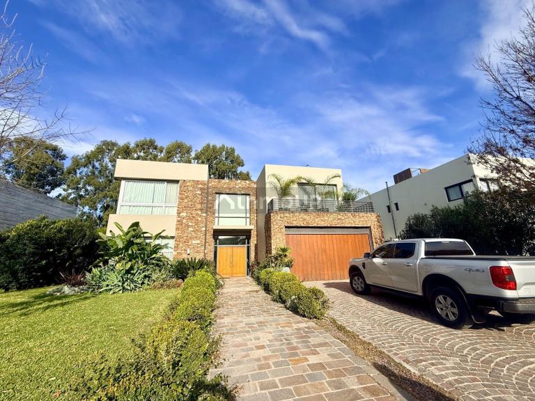 Casa en Venta en Ezeiza, G.B.A. Zona Sur