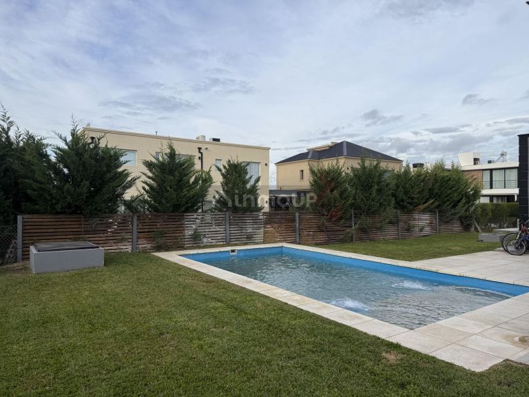 Casa en Venta en Esteban Echeverria, G.B.A. Zona Sur