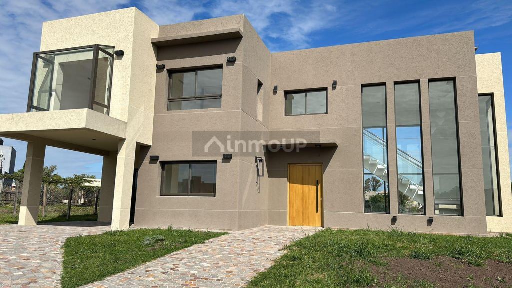 Casa en Venta en Esteban Echeverria, G.B.A. Zona Sur