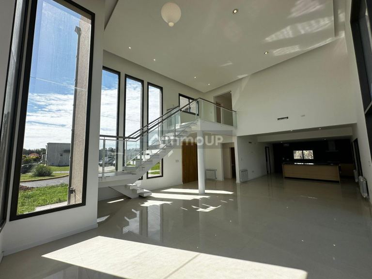 Casa en Venta en Esteban Echeverria, G.B.A. Zona Sur