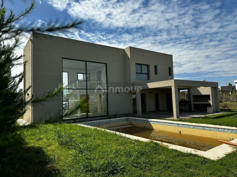 Casa en Venta en Esteban Echeverria, G.B.A. Zona Sur