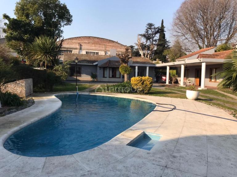 Casa Quinta en Venta en Esteban Echeverria, G.B.A. Zona Sur