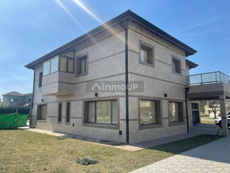 Casa en Venta en Ezeiza, G.B.A. Zona Sur