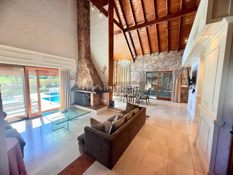 Casa en Venta en Esteban Echeverria, G.B.A. Zona Sur