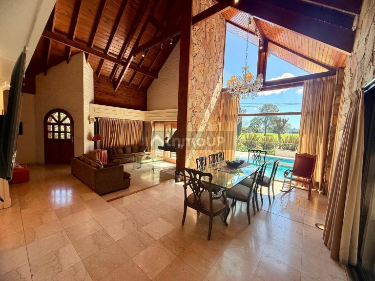 Casa en Venta en Esteban Echeverria, G.B.A. Zona Sur