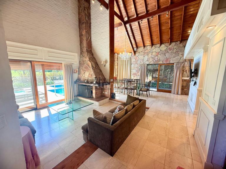 Casa en Venta en Esteban Echeverria, G.B.A. Zona Sur