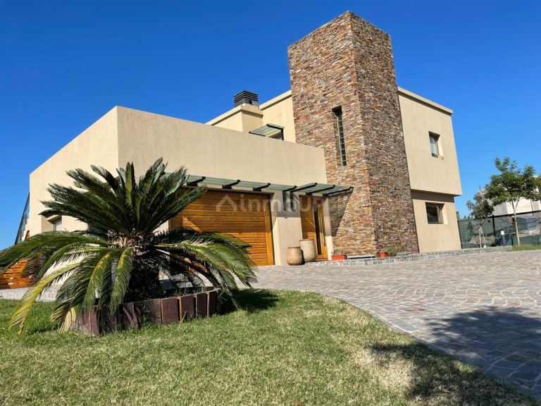 Casa en Venta en San Vicente, G.B.A. Zona Sur