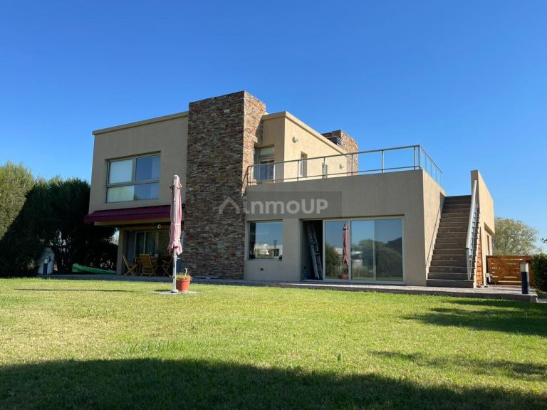 Casa en Venta en San Vicente, G.B.A. Zona Sur