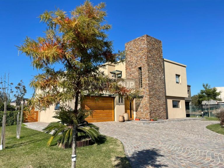 Casa en Venta en San Vicente, G.B.A. Zona Sur